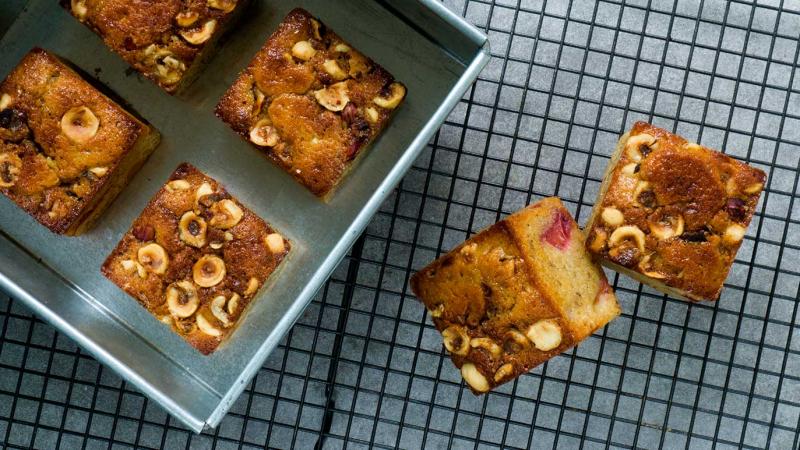 gâteaux “noustade-croustade” aux nectarines & noisettes