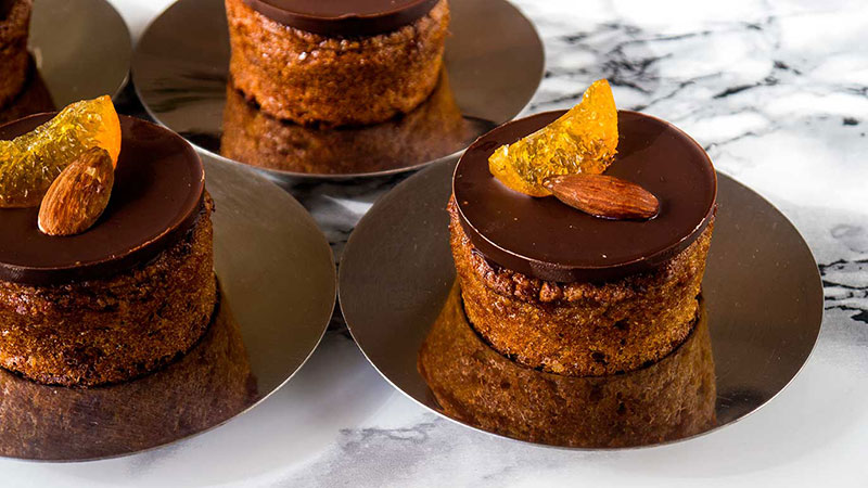 chocolate-covered almond clementine cakes
