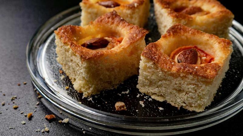 apricot & almond breakfast-cake squares
