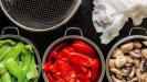 3 oven semi-dried vegetables & their 3 spreads : green peppers & red tomatoes & white mushrooms