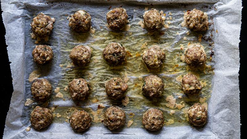 Spaghettis aux boulettes de porc et fenouil facile : découvrez les recettes  de Cuisine Actuelle