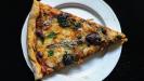 une meilleure pizza aux anchois & oignons & câpres & olives